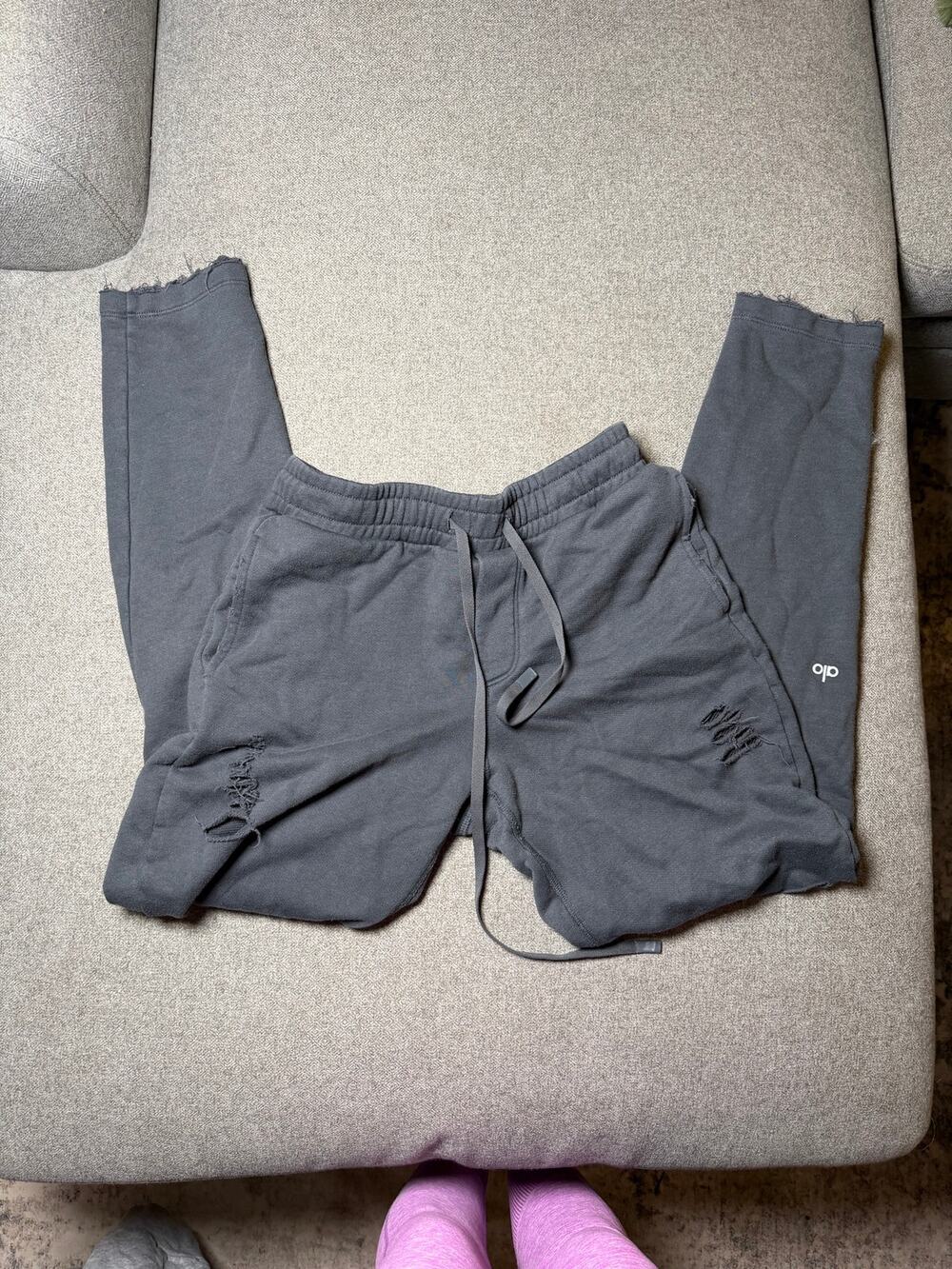Alo Yoga Charcoal Distressed Jogger Pants Best for Small